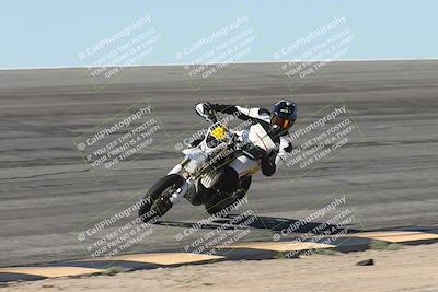 media/Oct-13-2025-Moto Forza (Mon) [[a66d839500]]/4-C Group/Session 2 (Bowl)/